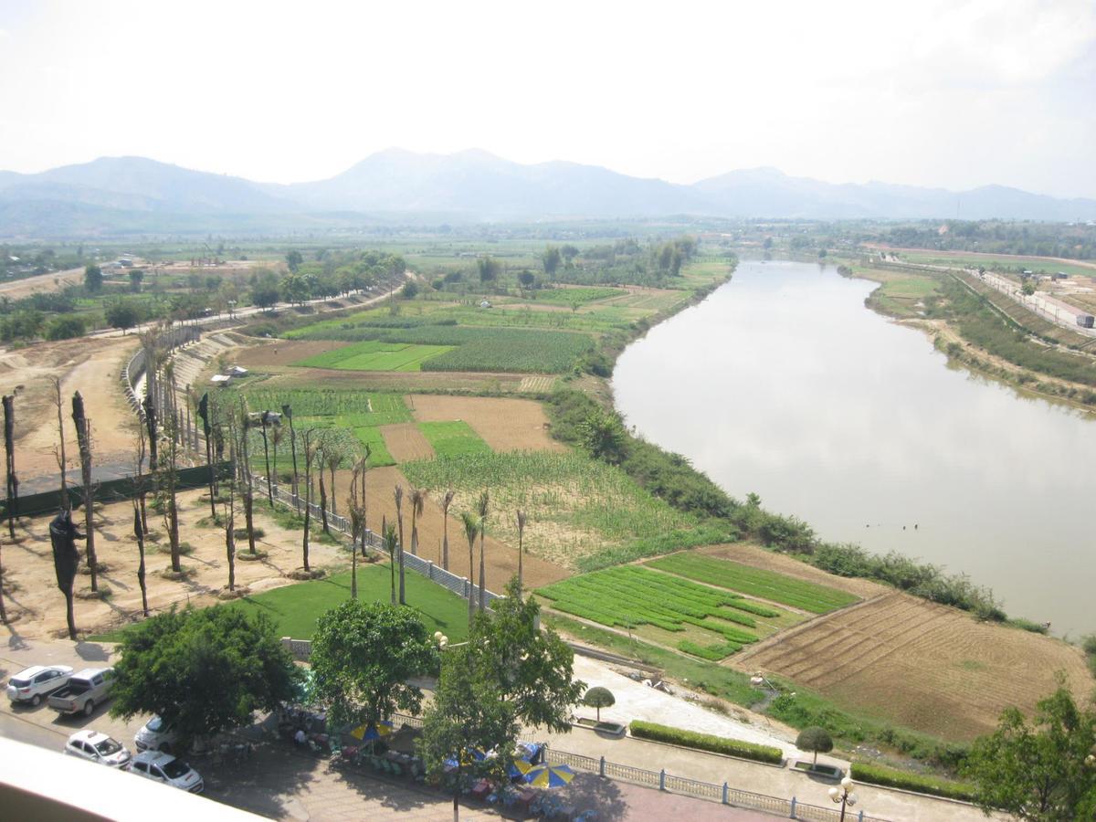 Indochine Hotel Tỉnh Kontum Kültér fotó